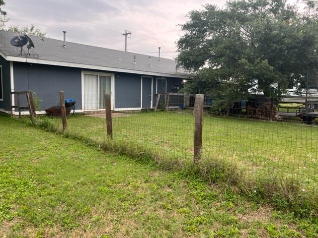 201 W Goforth Rd Property Photo 10