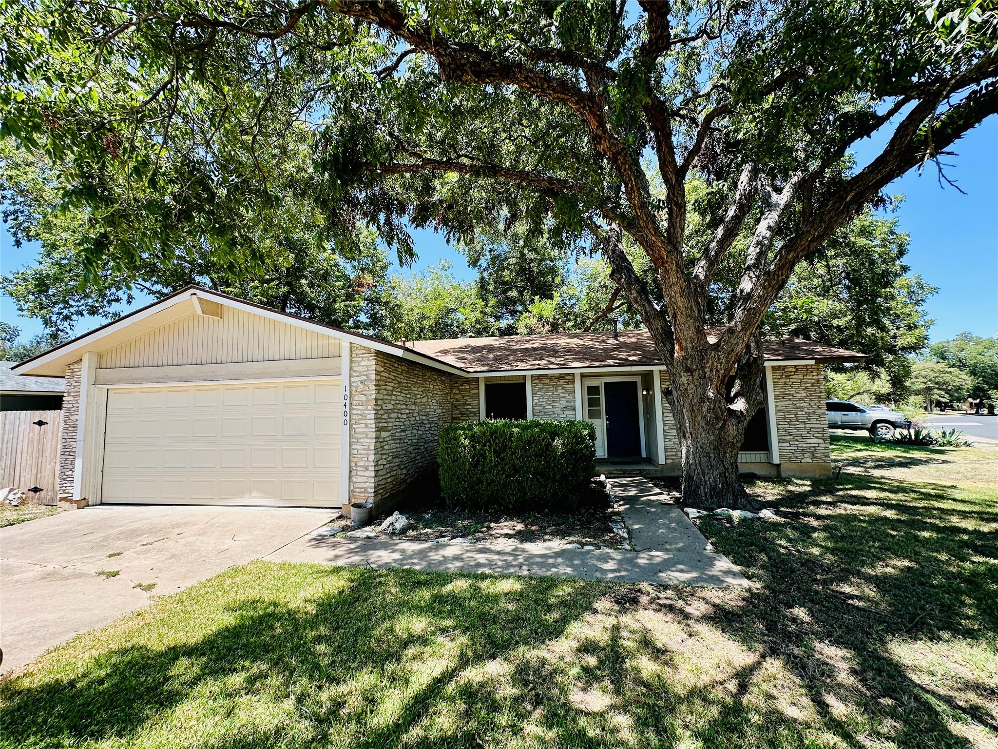 10400 Broken Shoe Trl Property Photo 1