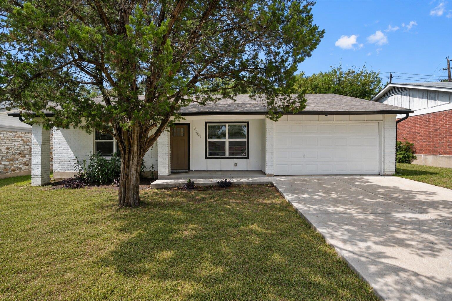 3307 Oak Aly Property Photo 1