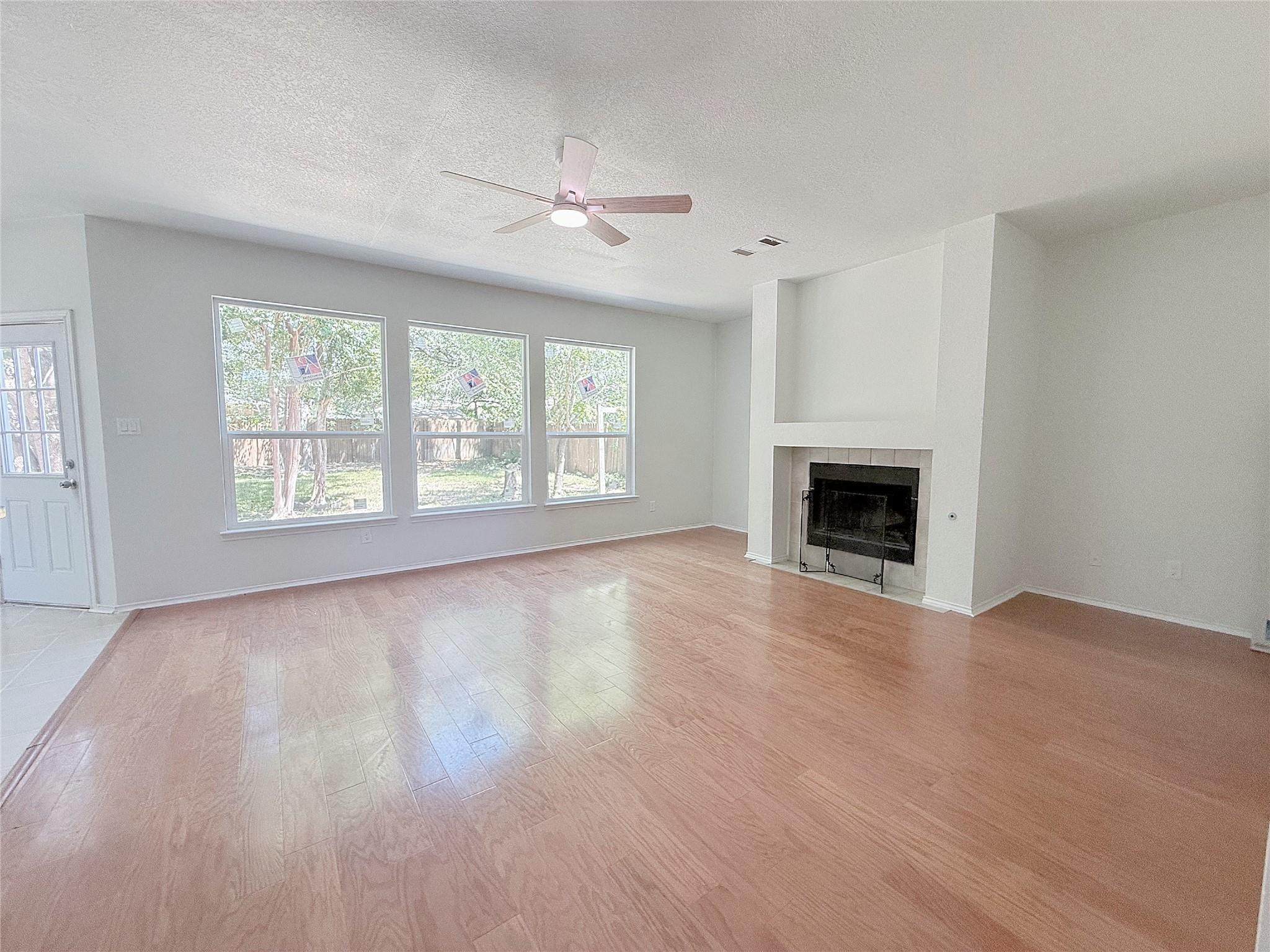 16403 Spotted Eagle Dr Property Photo 6