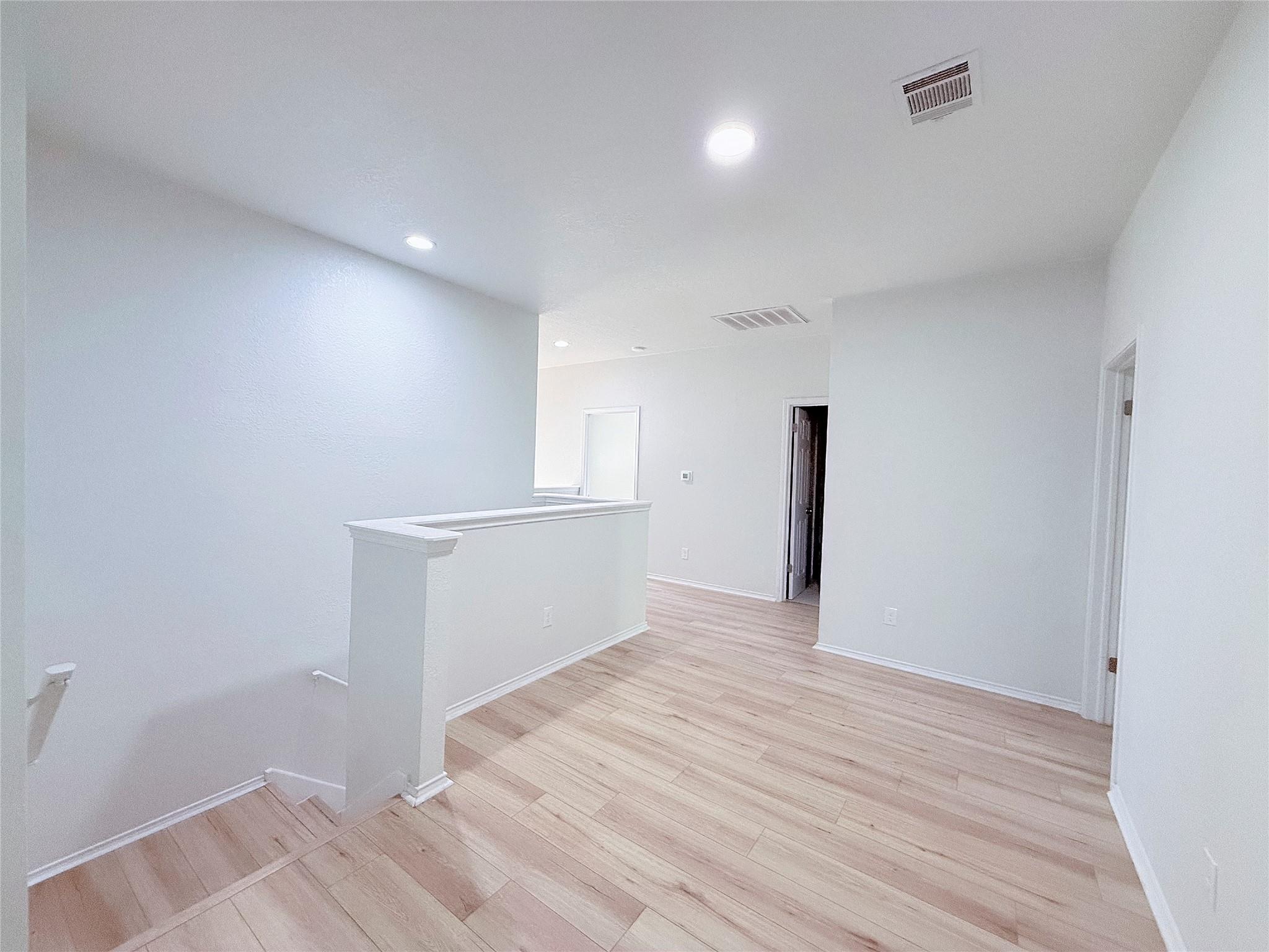 16403 Spotted Eagle Dr Property Photo 12