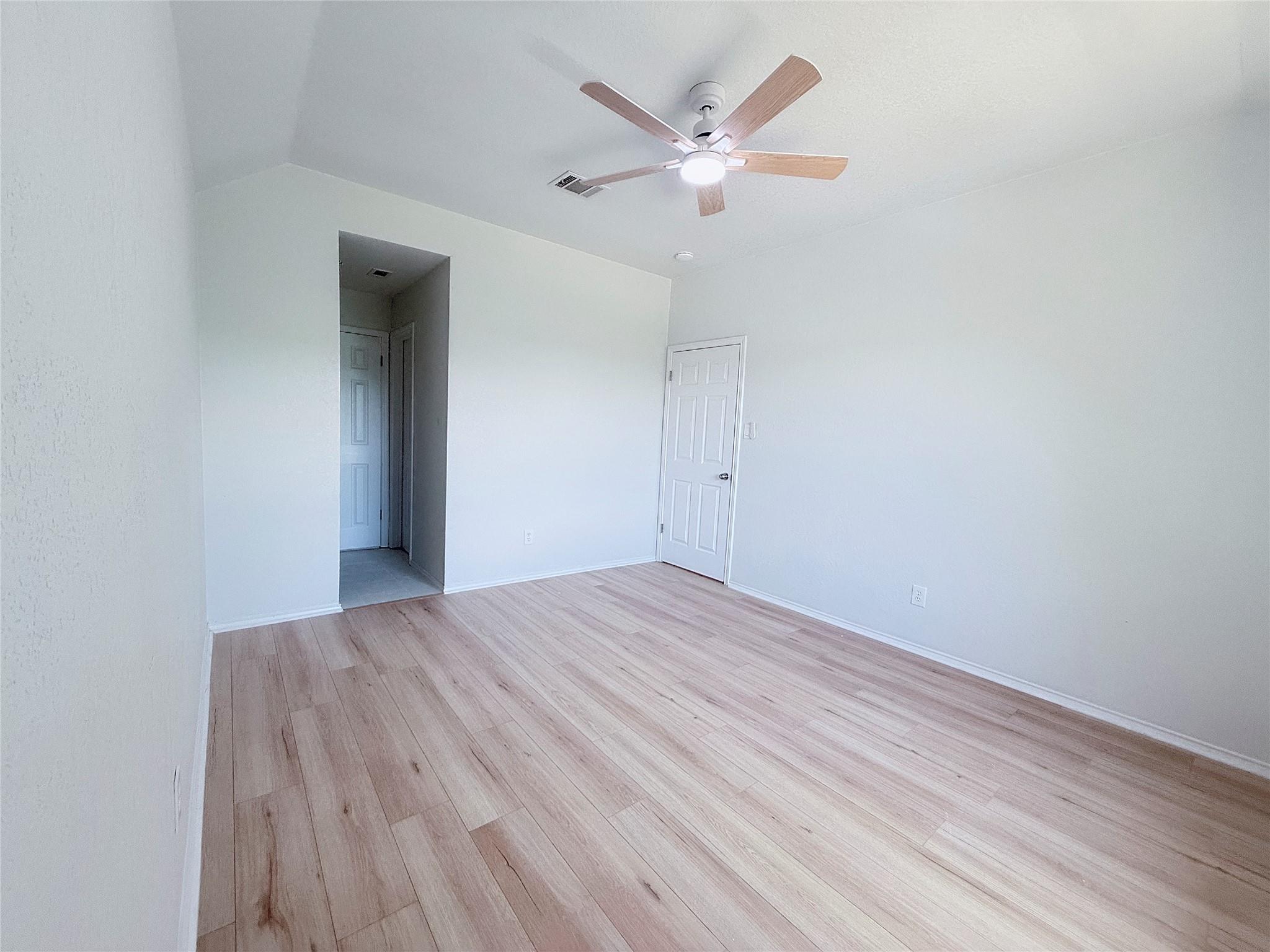 16403 Spotted Eagle Dr Property Photo 18
