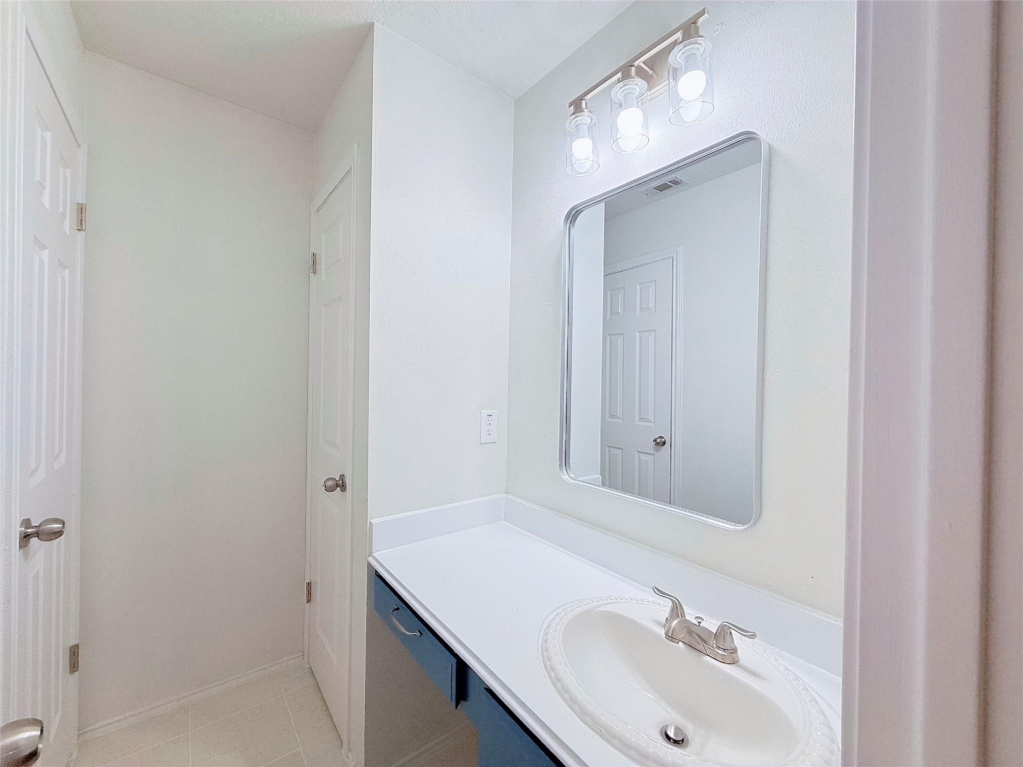 16403 Spotted Eagle Dr Property Photo 24