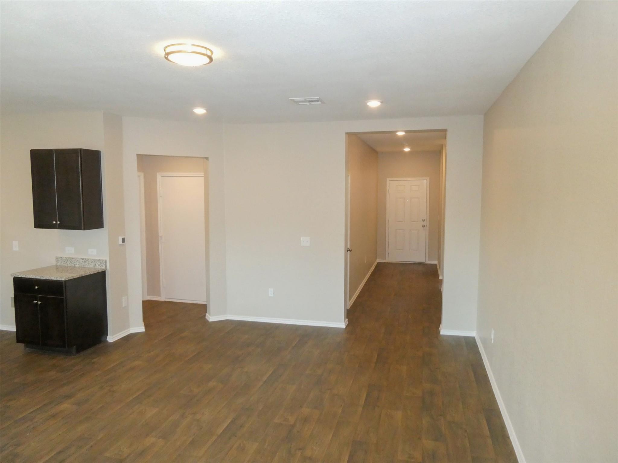 6009 Roderick Dr Property Photo 8