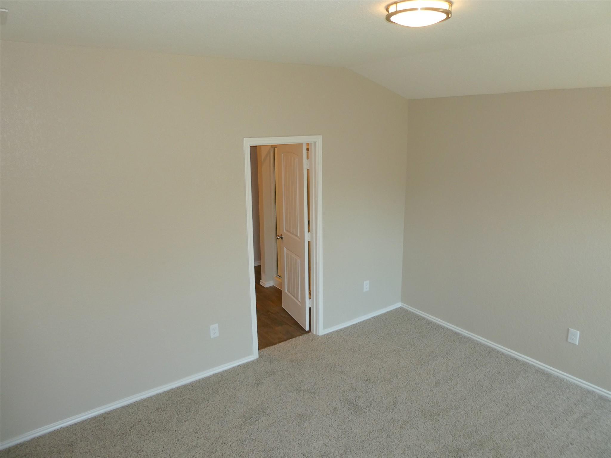 6009 Roderick Dr Property Photo 12