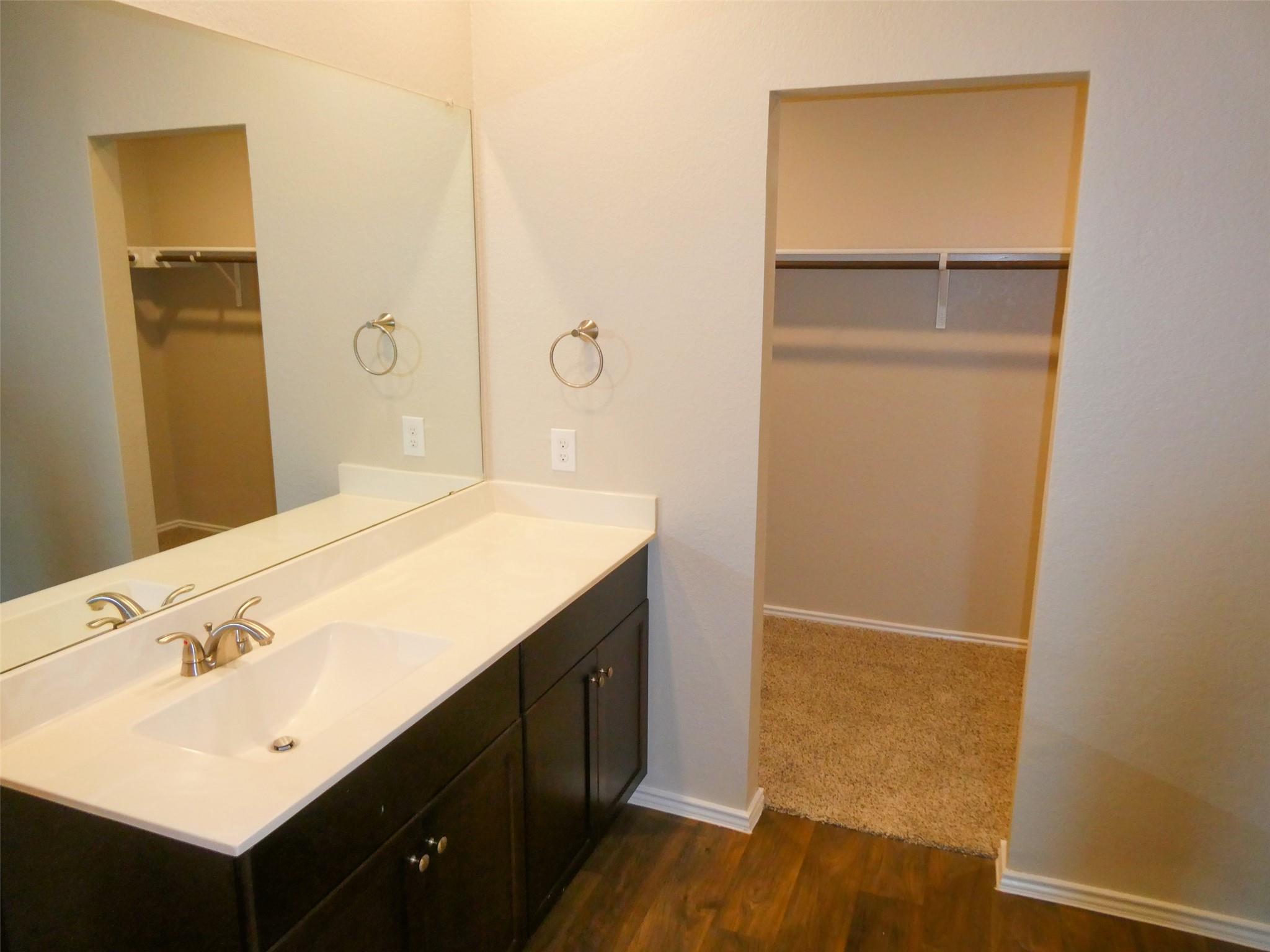 6009 Roderick Dr Property Photo 13