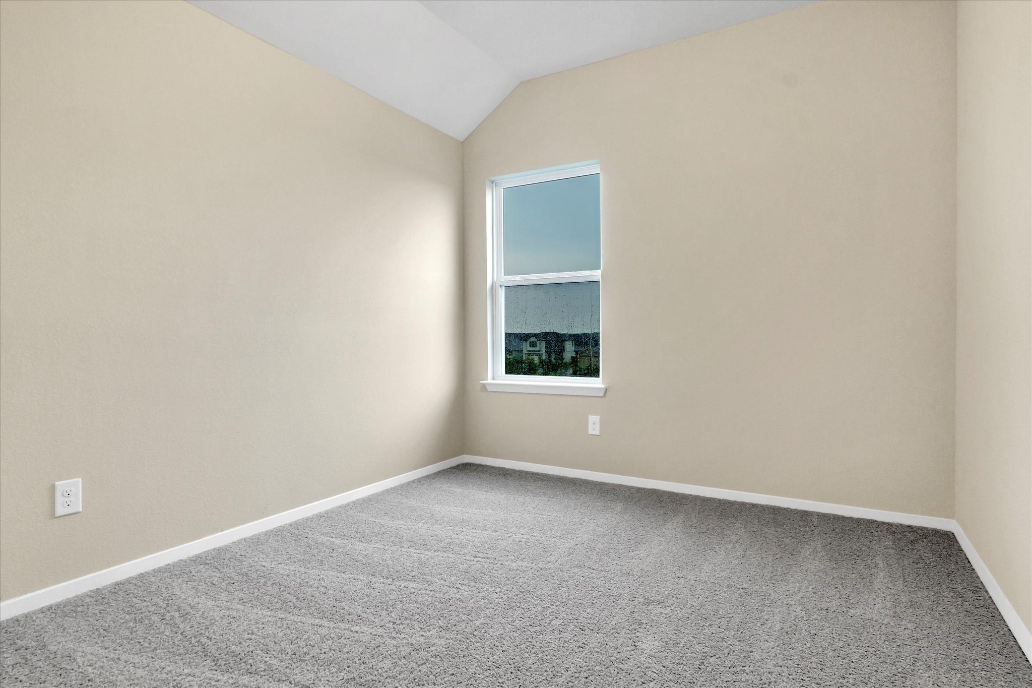 135 Lyndon Dr Property Photo 14