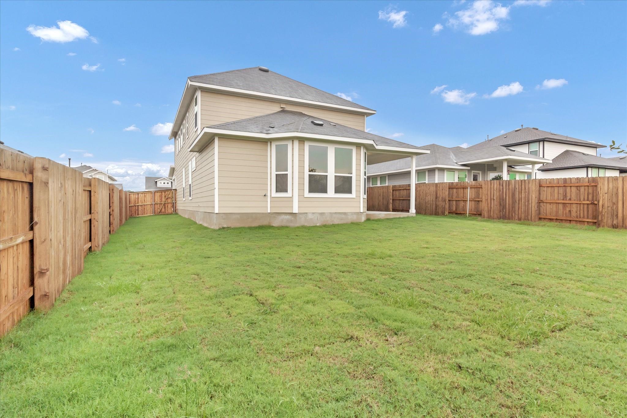 135 Lyndon Dr Property Photo 22