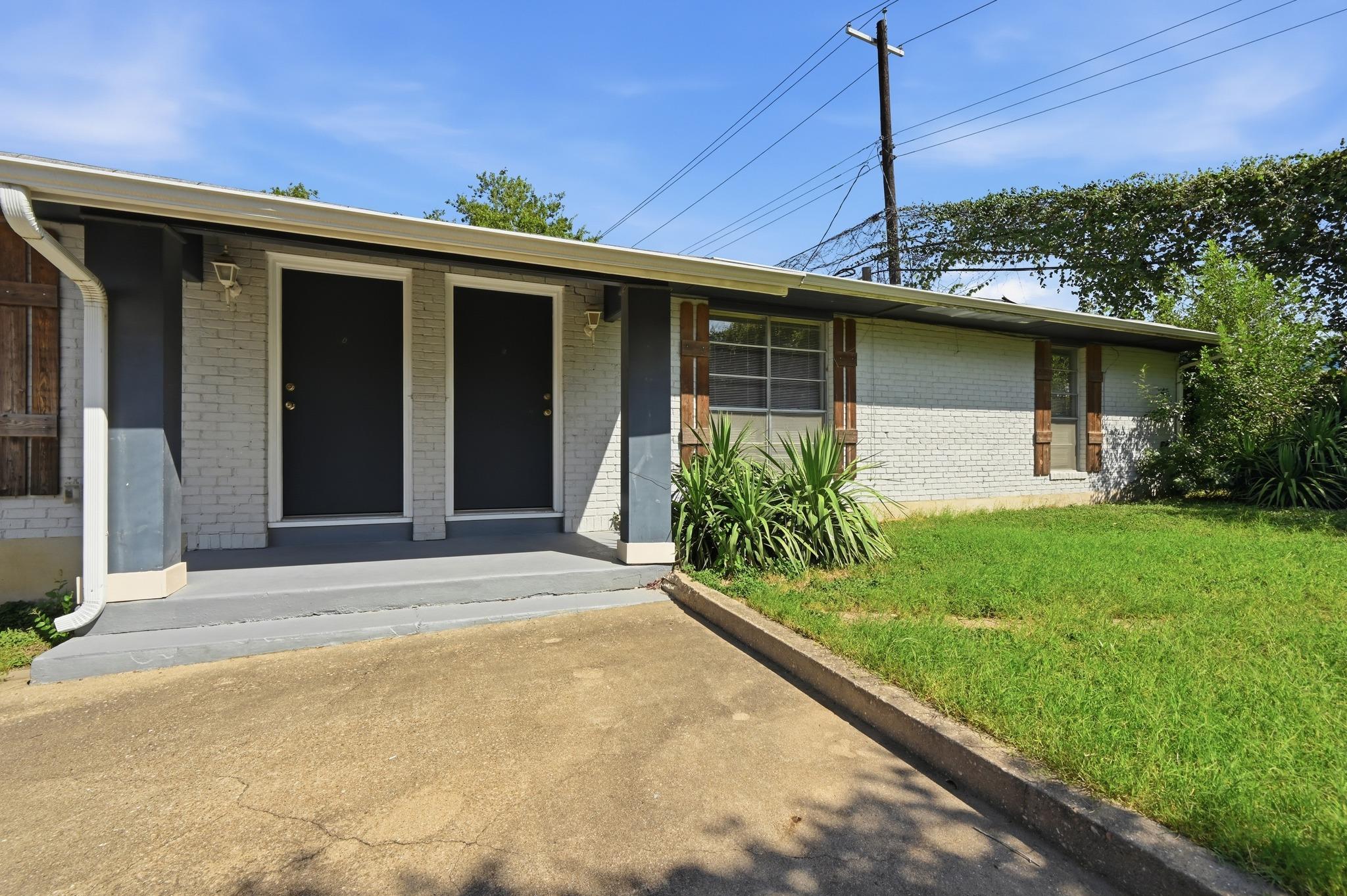 2712 Saint Edwards Cir #b Property Photo 3