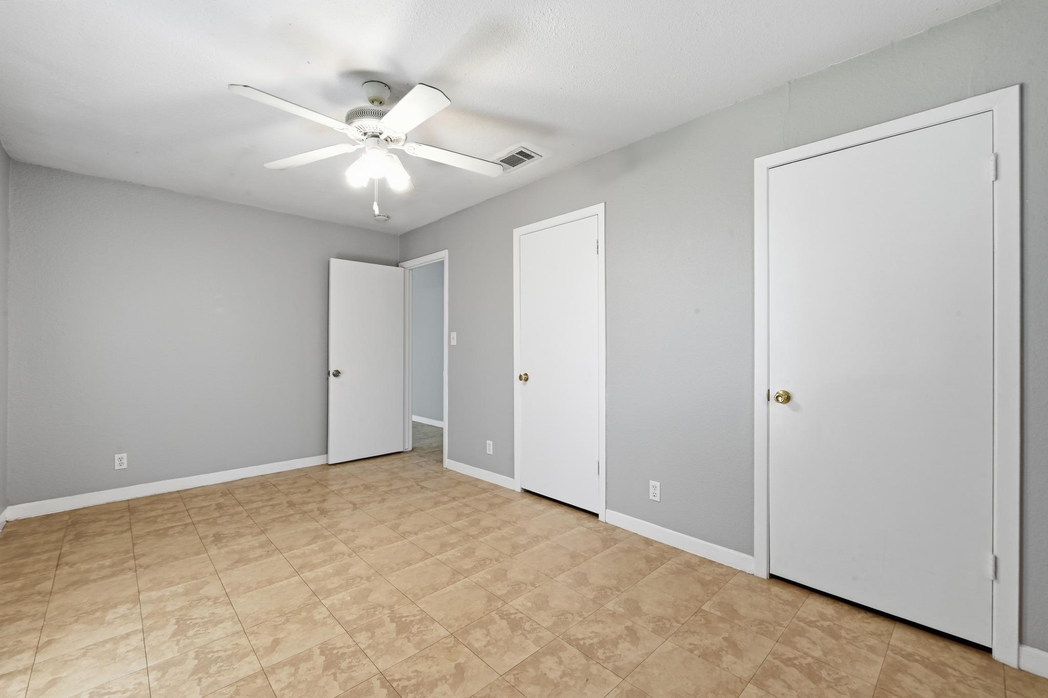 2712 Saint Edwards Cir #b Property Photo 12