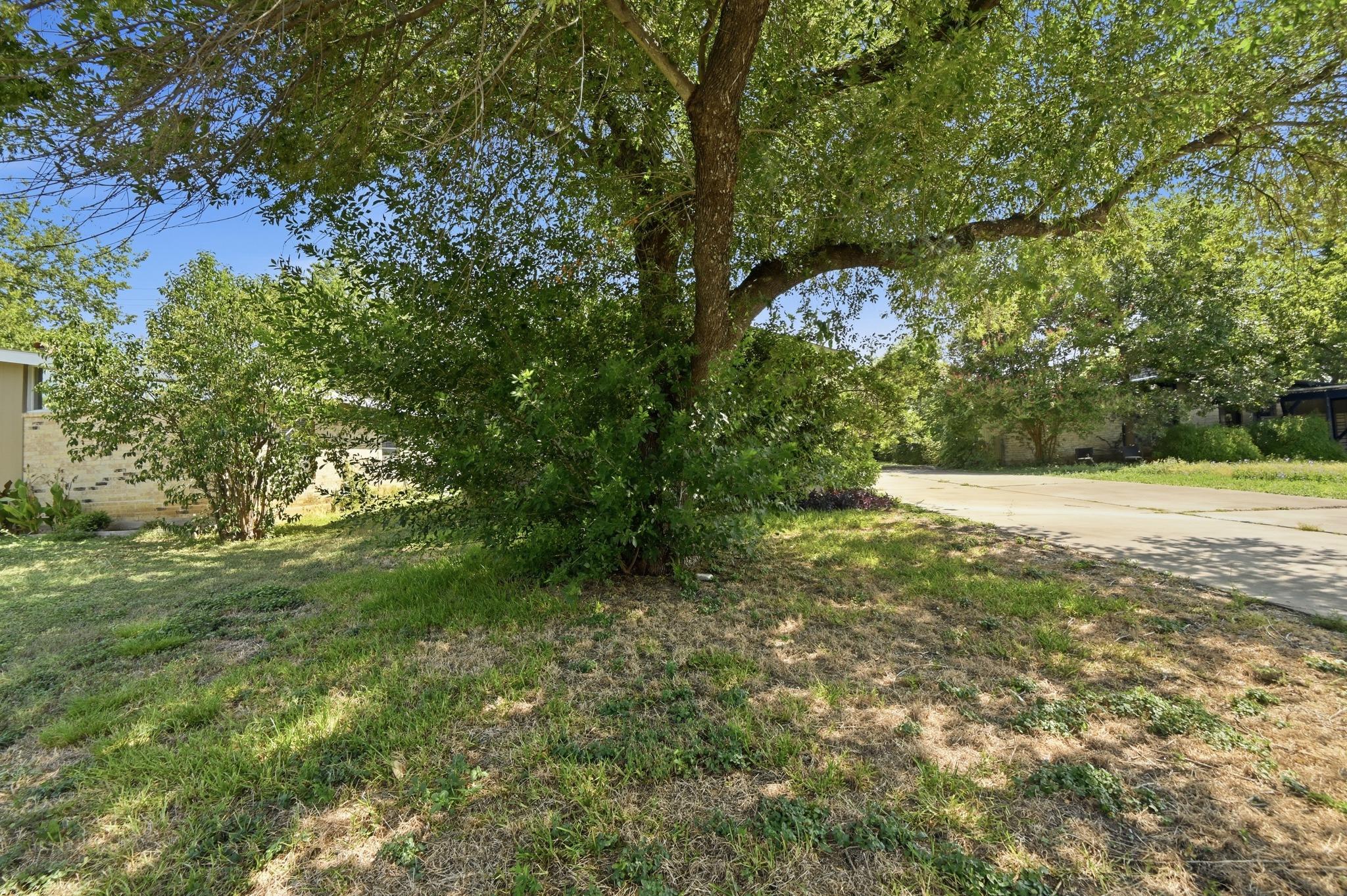 2712 Saint Edwards Cir #b Property Photo 17