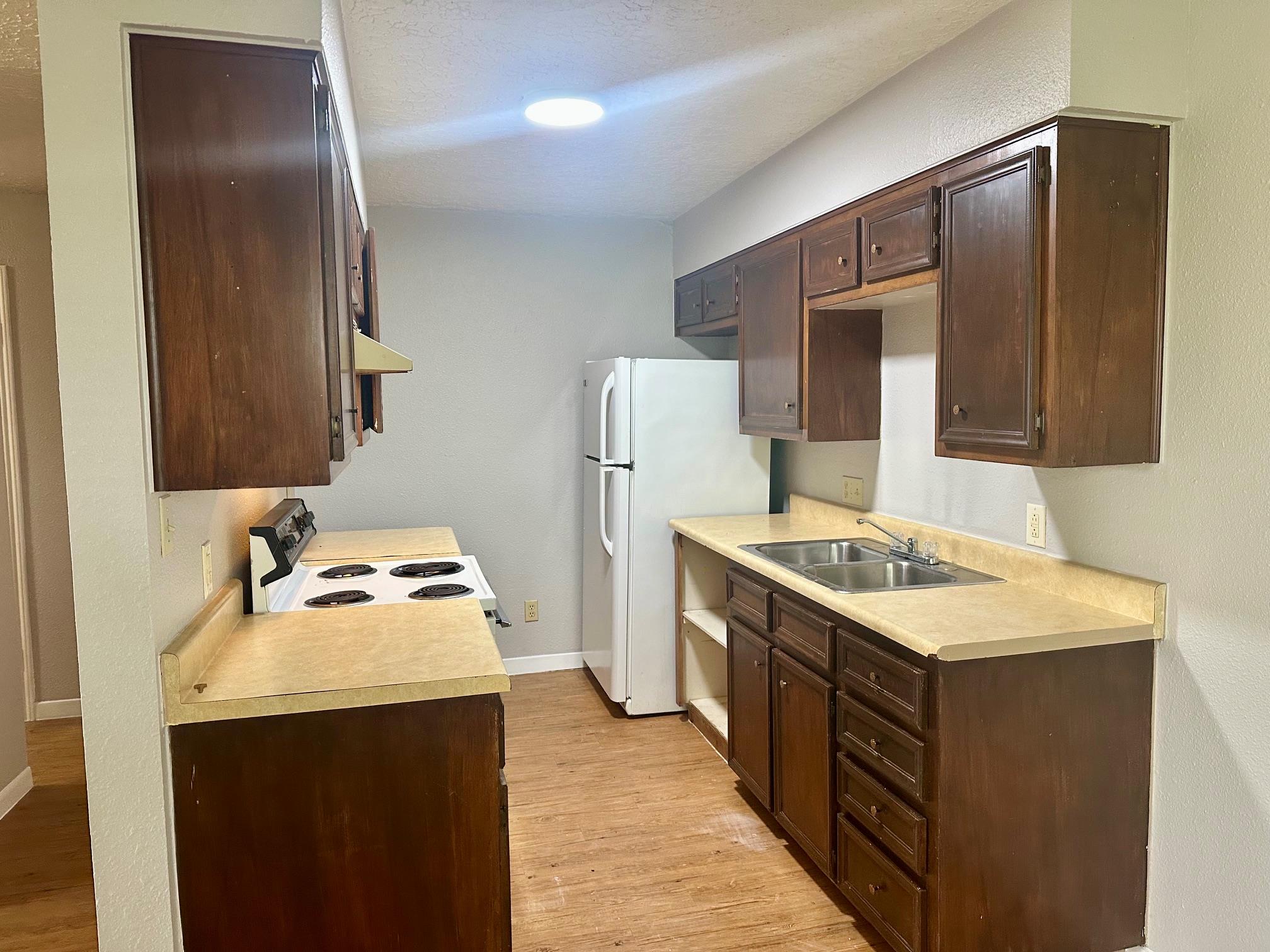 1103 Hillyer St #a Property Photo 3