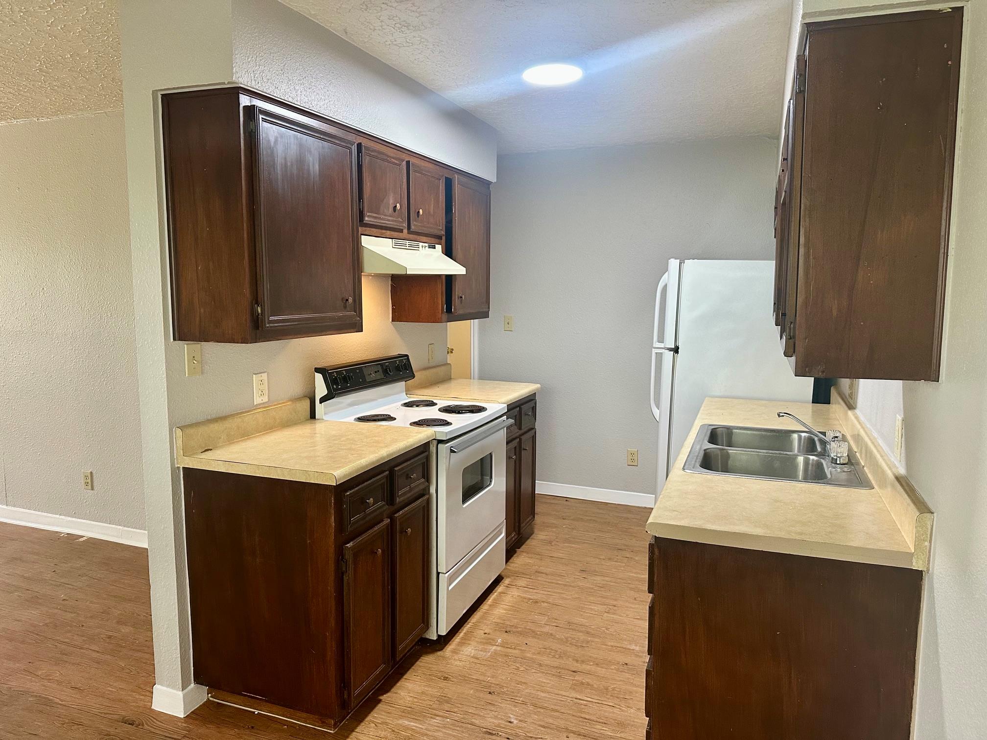1103 Hillyer St #a Property Photo 4