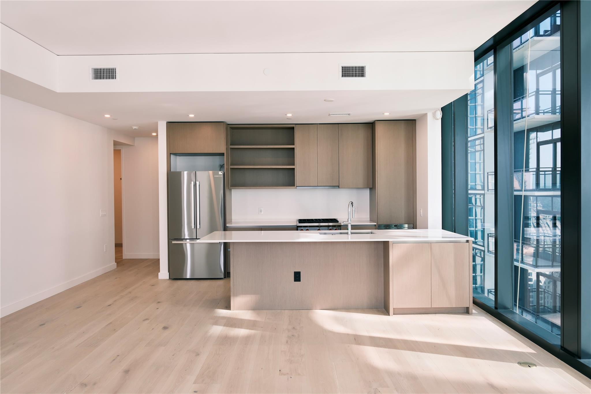 610 Davis St #2708 Property Photo 1