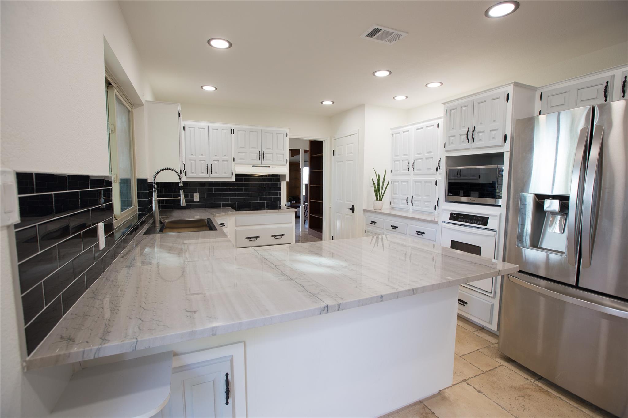 5789844 Property Photo 3