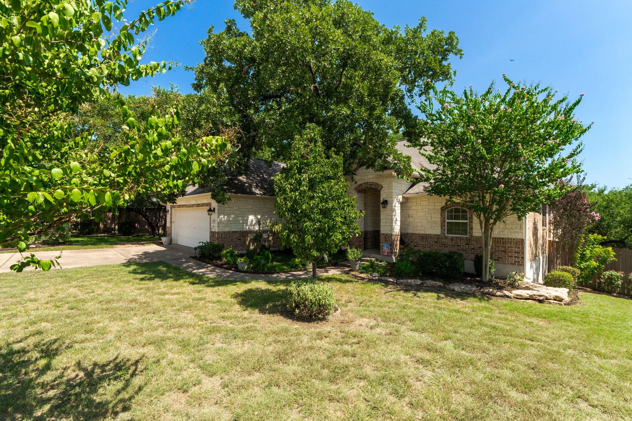 2702 Amber Forest Trl Property Photo 2