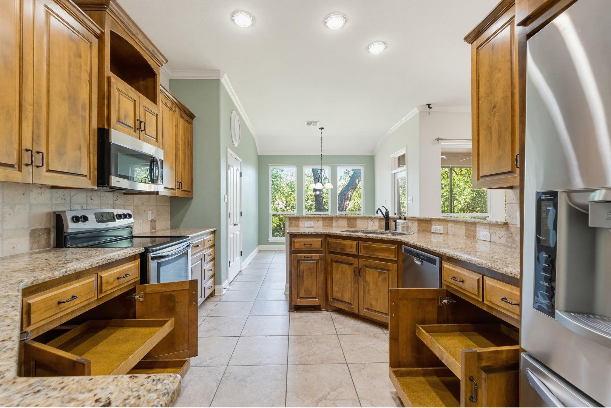 2702 Amber Forest Trl Property Photo 4