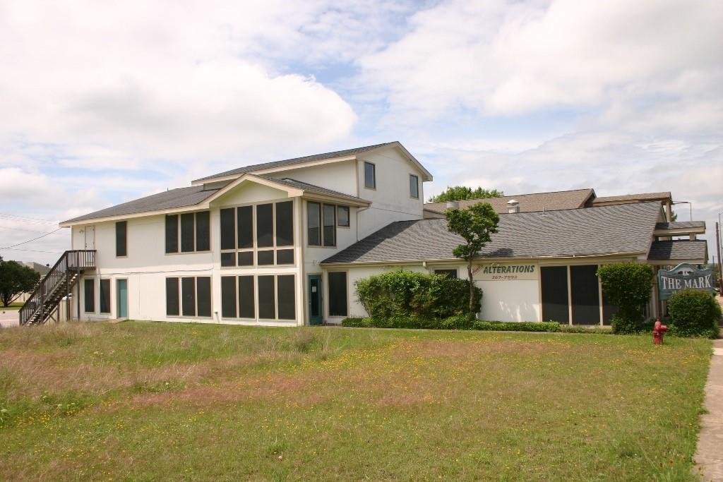 20511 Dawn Dr #202 Property Photo 2