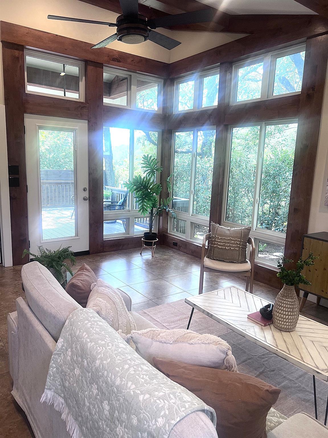 3211 Canter Ln Property Photo 18