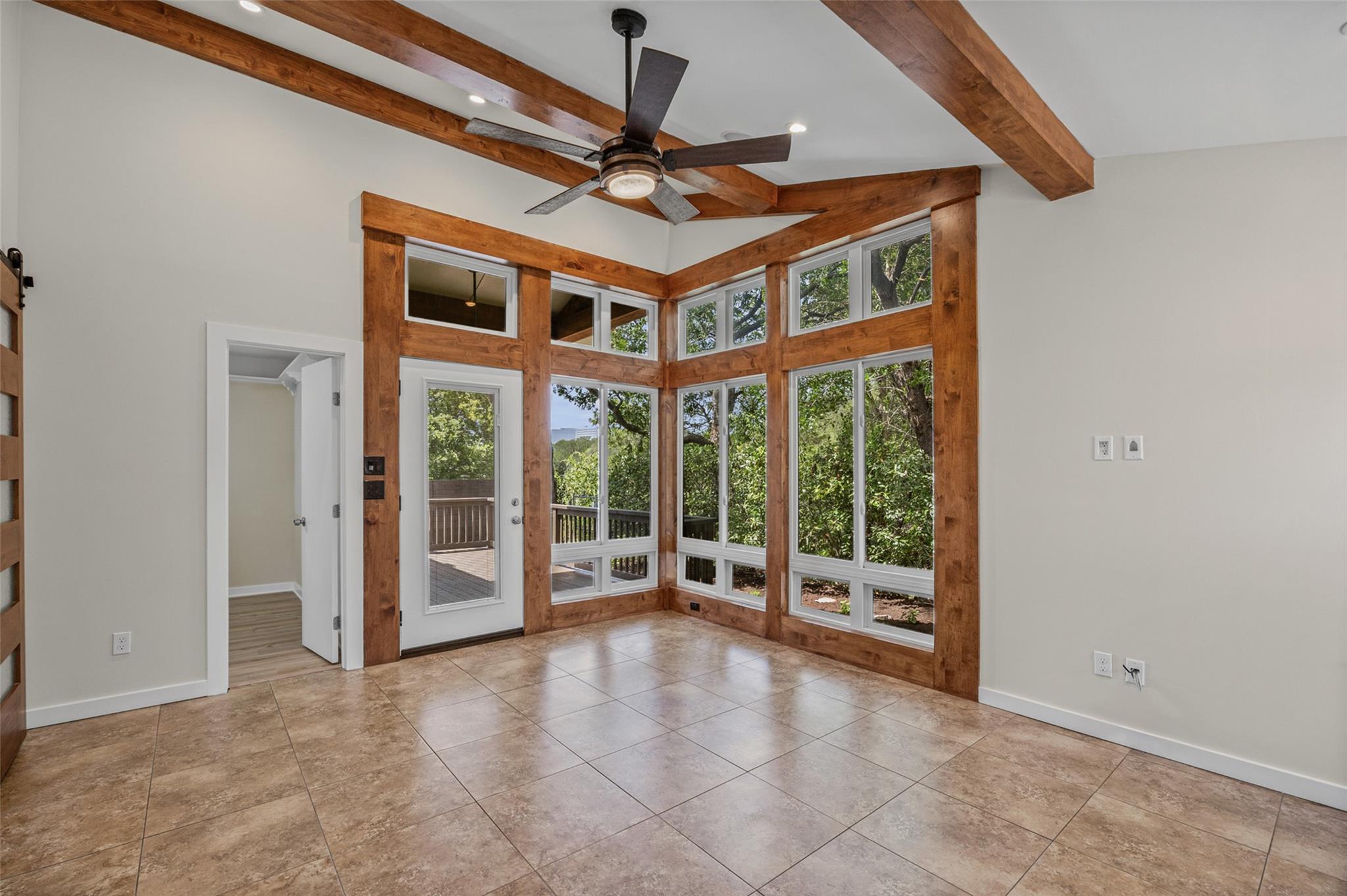 3211 Canter Ln Property Photo 19