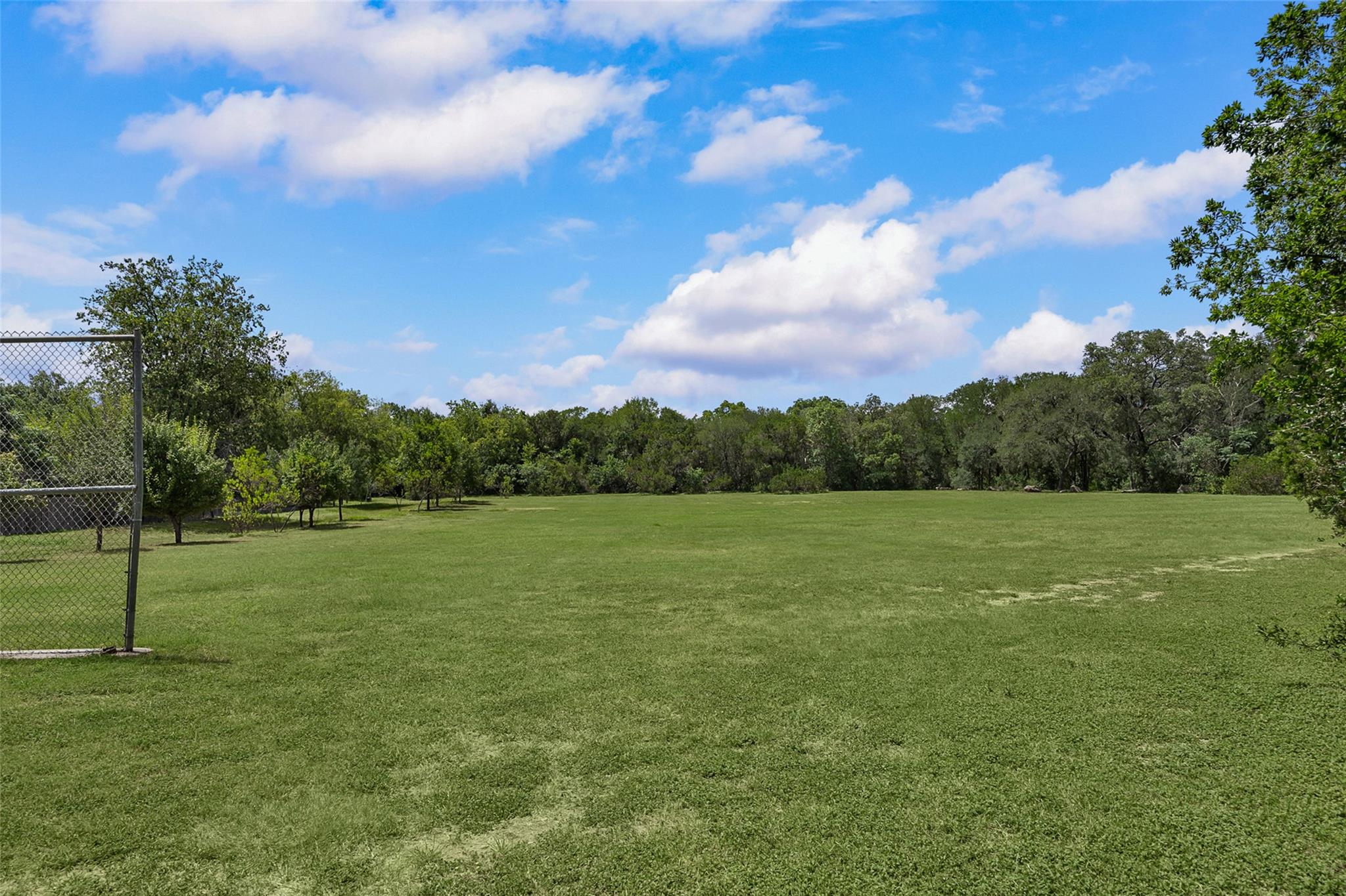 3211 Canter Ln Property Photo 31