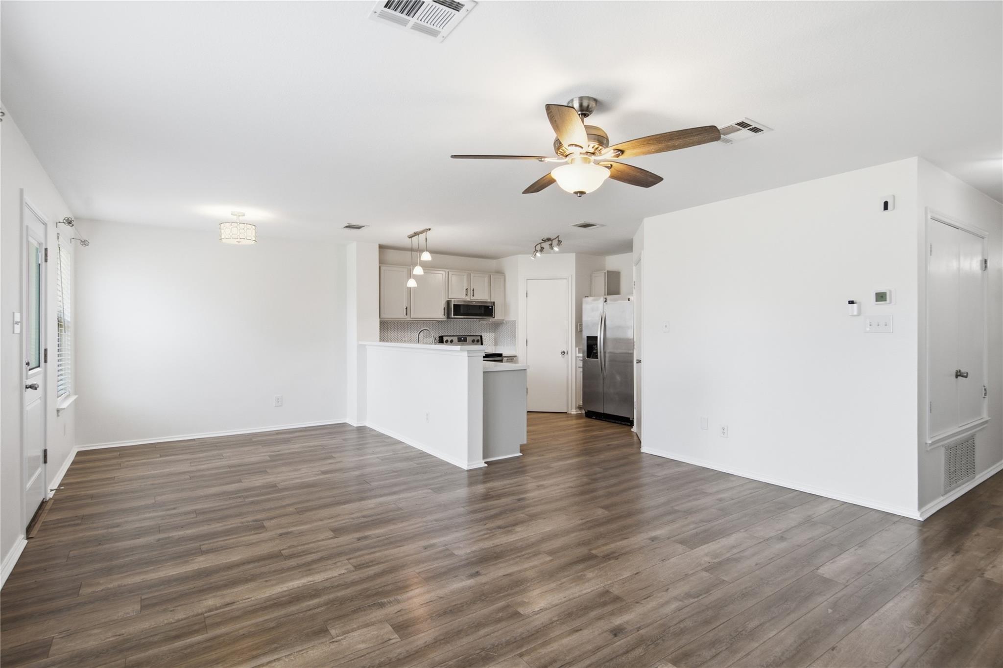209 Rinehardt St Property Photo 16