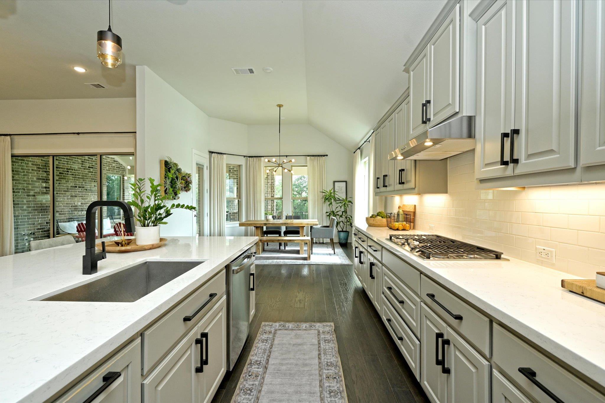 2851 Reunion Blvd Property Photo 12