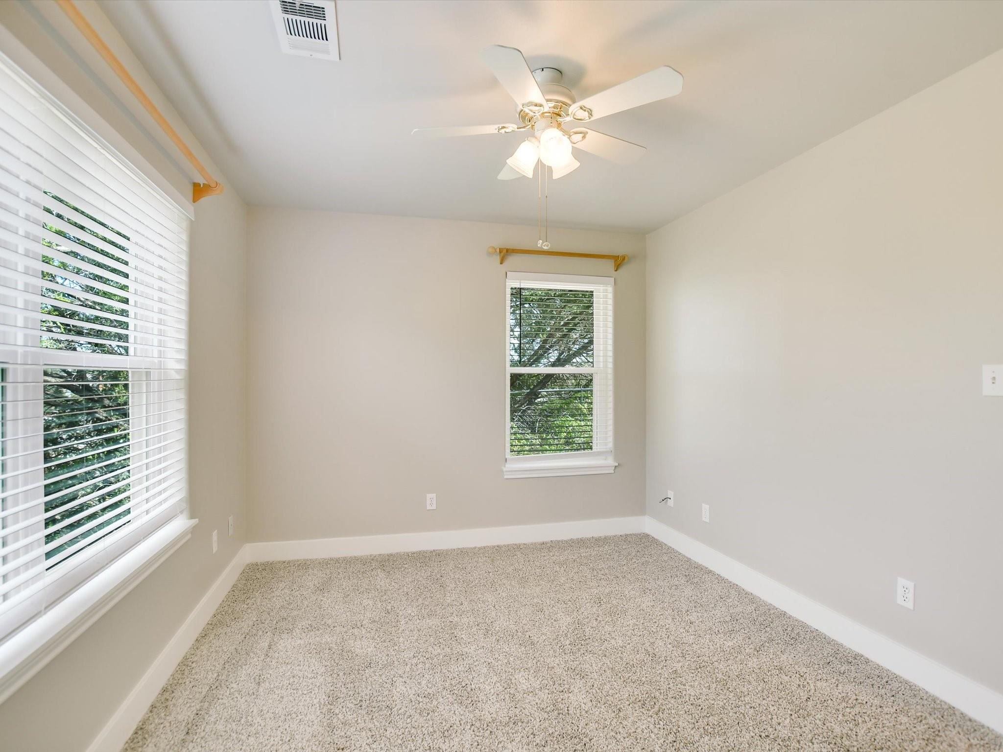 6610 Hill Oaks Dr Property Photo 29