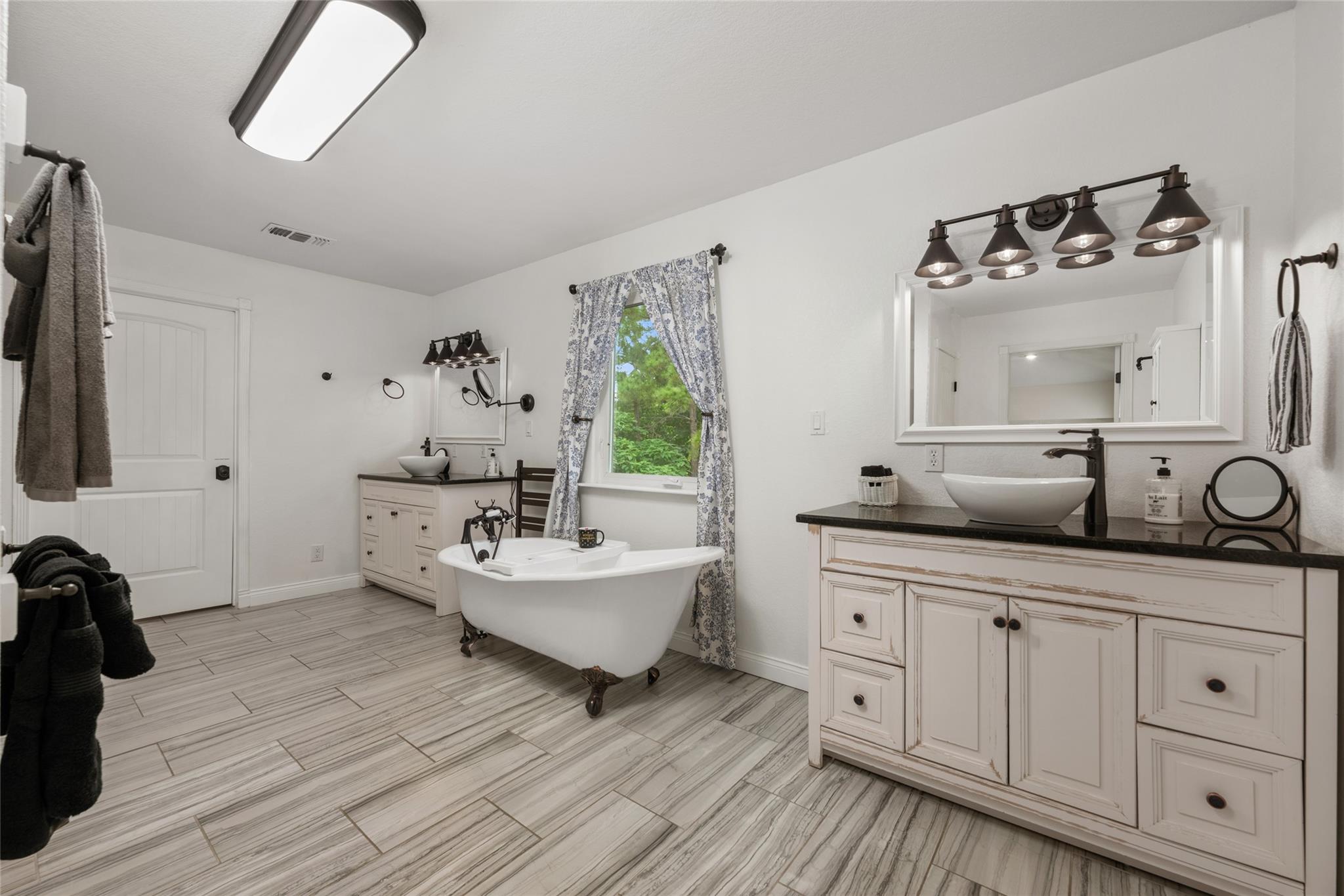 5795236 Property Photo 18