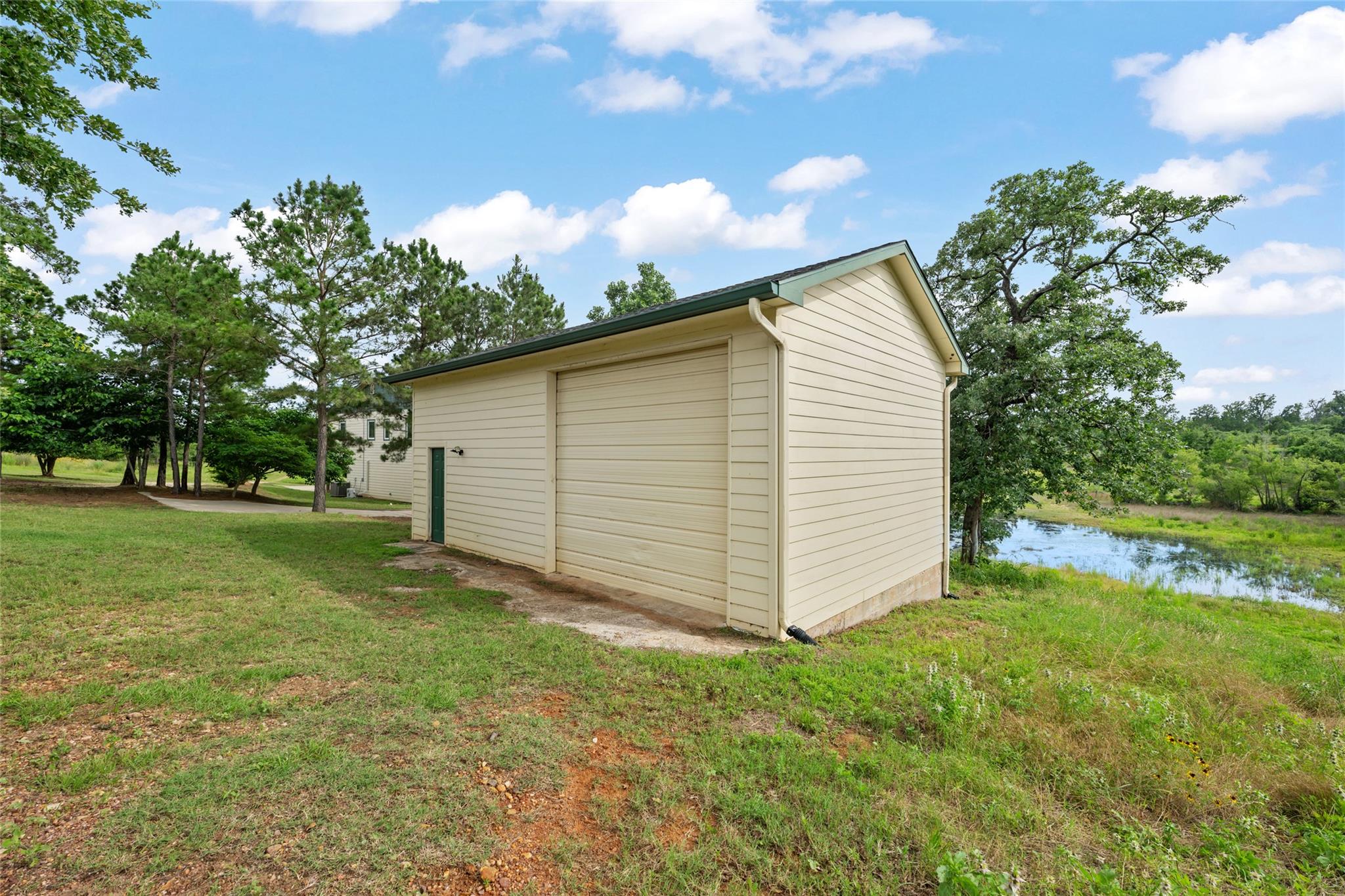 5795236 Property Photo 39