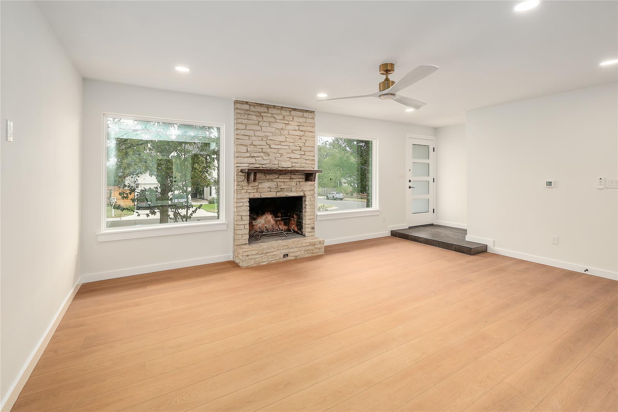 1413 Valleyridge Drive None #B Property Photo 1