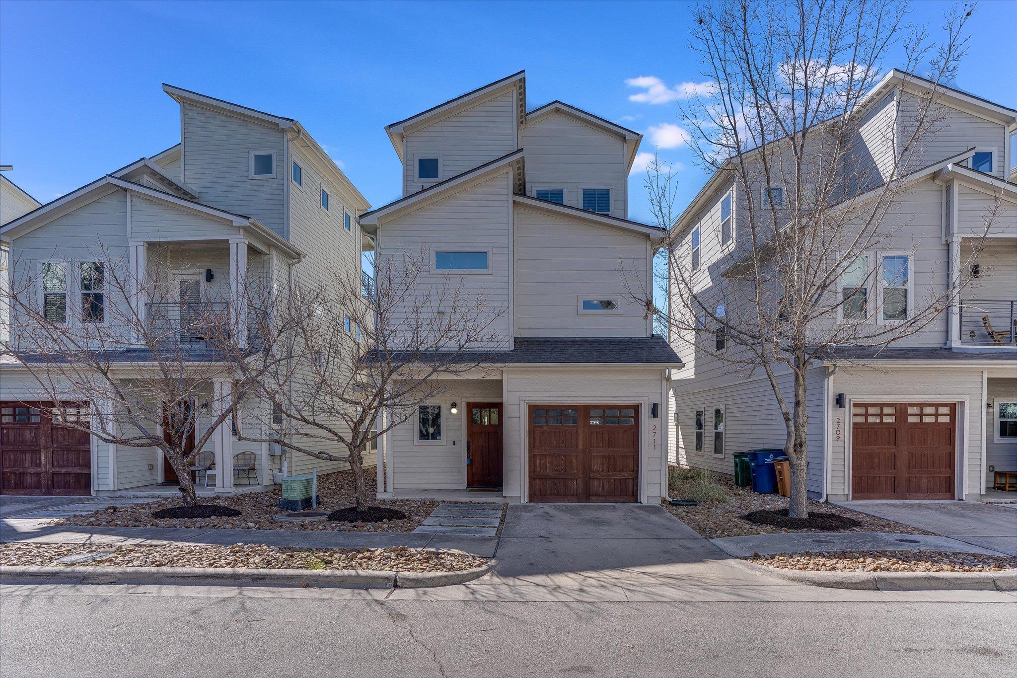 2711 Halcyon Dr 4 Property Photo