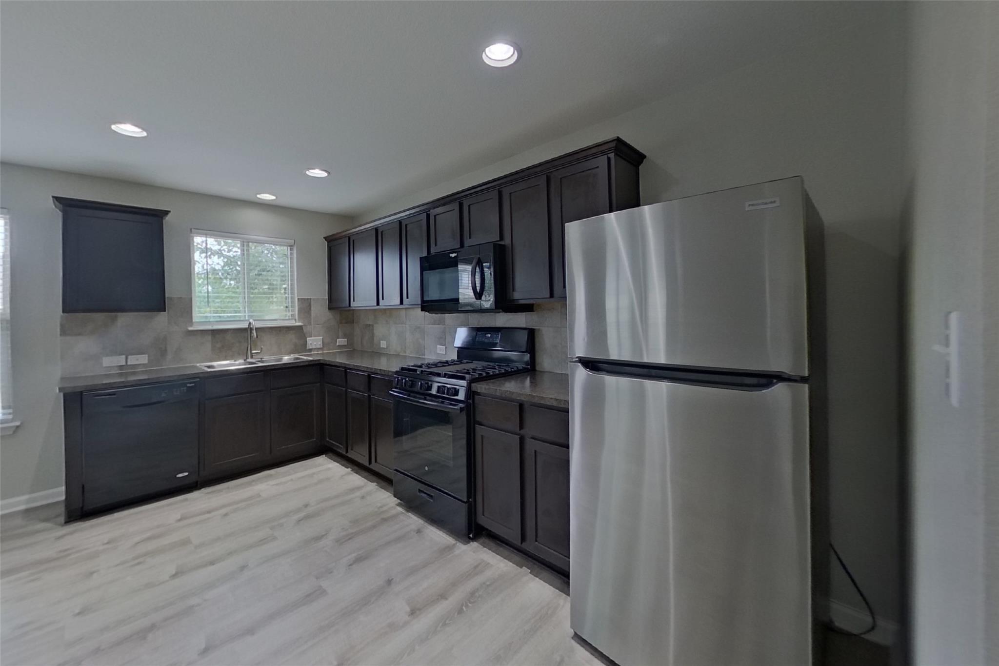 15102 Verela Dr Property Photo 4