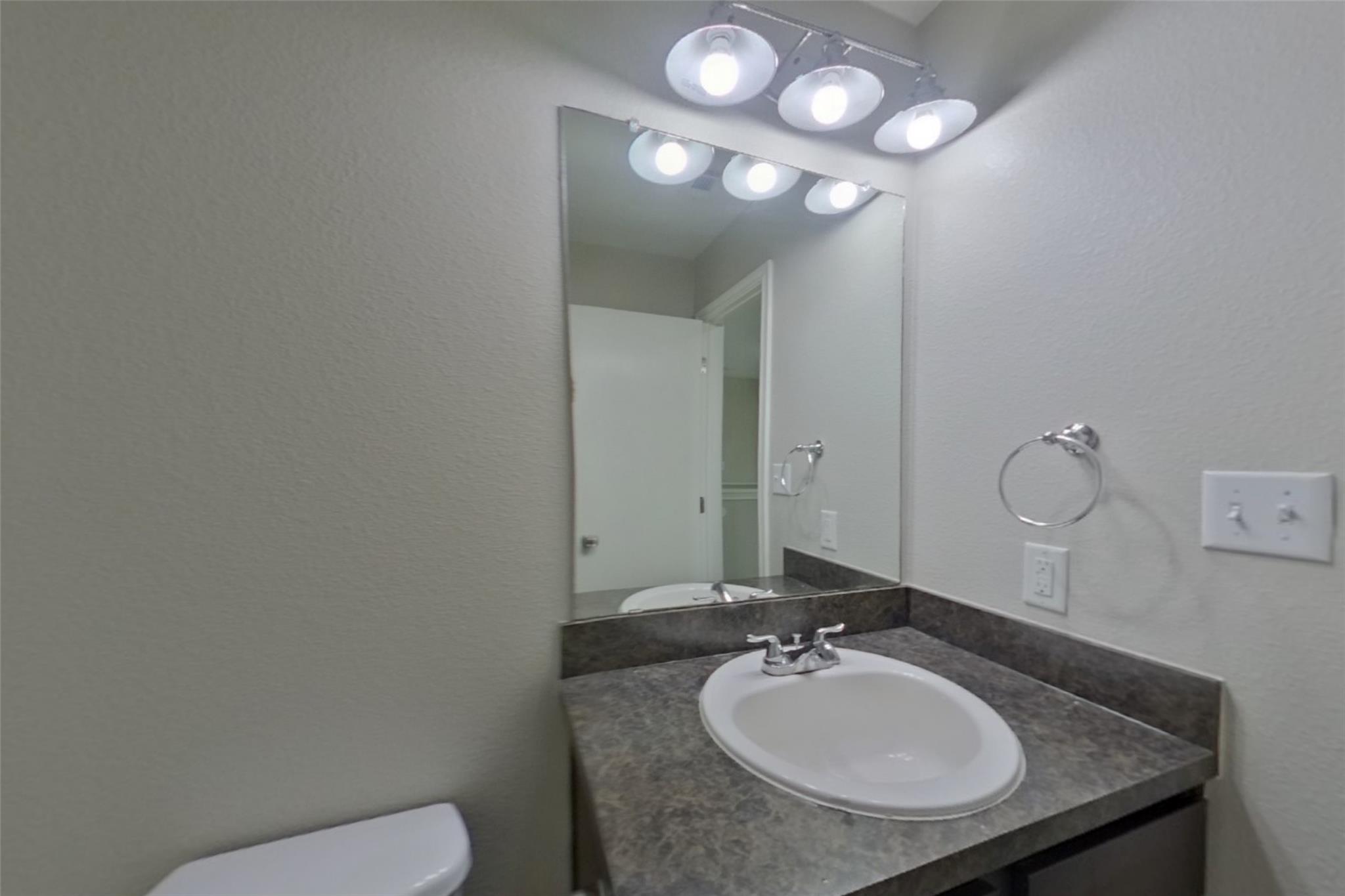 15102 Verela Dr Property Photo 13
