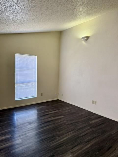3005-b Parker Ln #b Property Photo 3