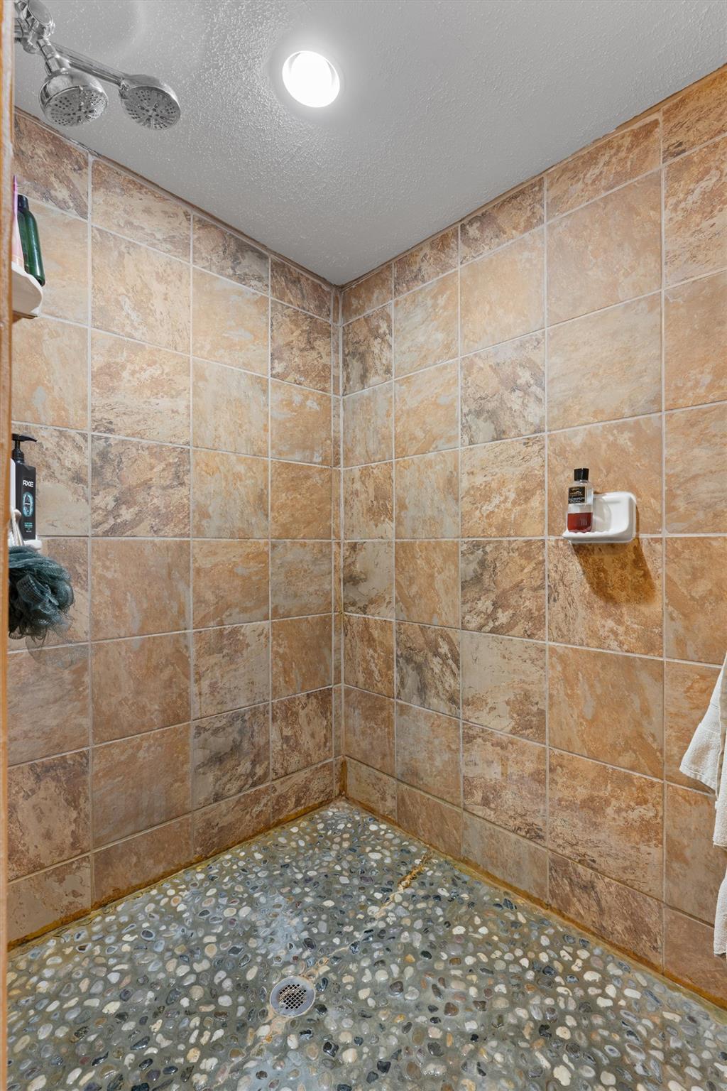 1543 W Clark St Property Photo 25