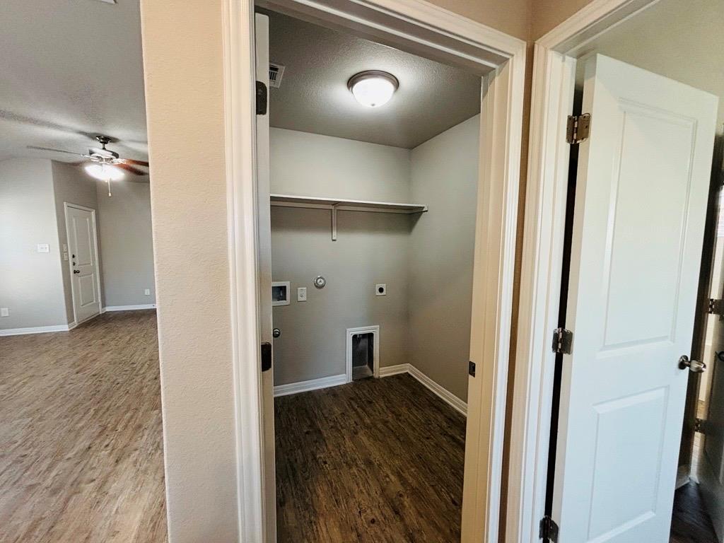 1303 Bear Peak Ln Property Photo 4