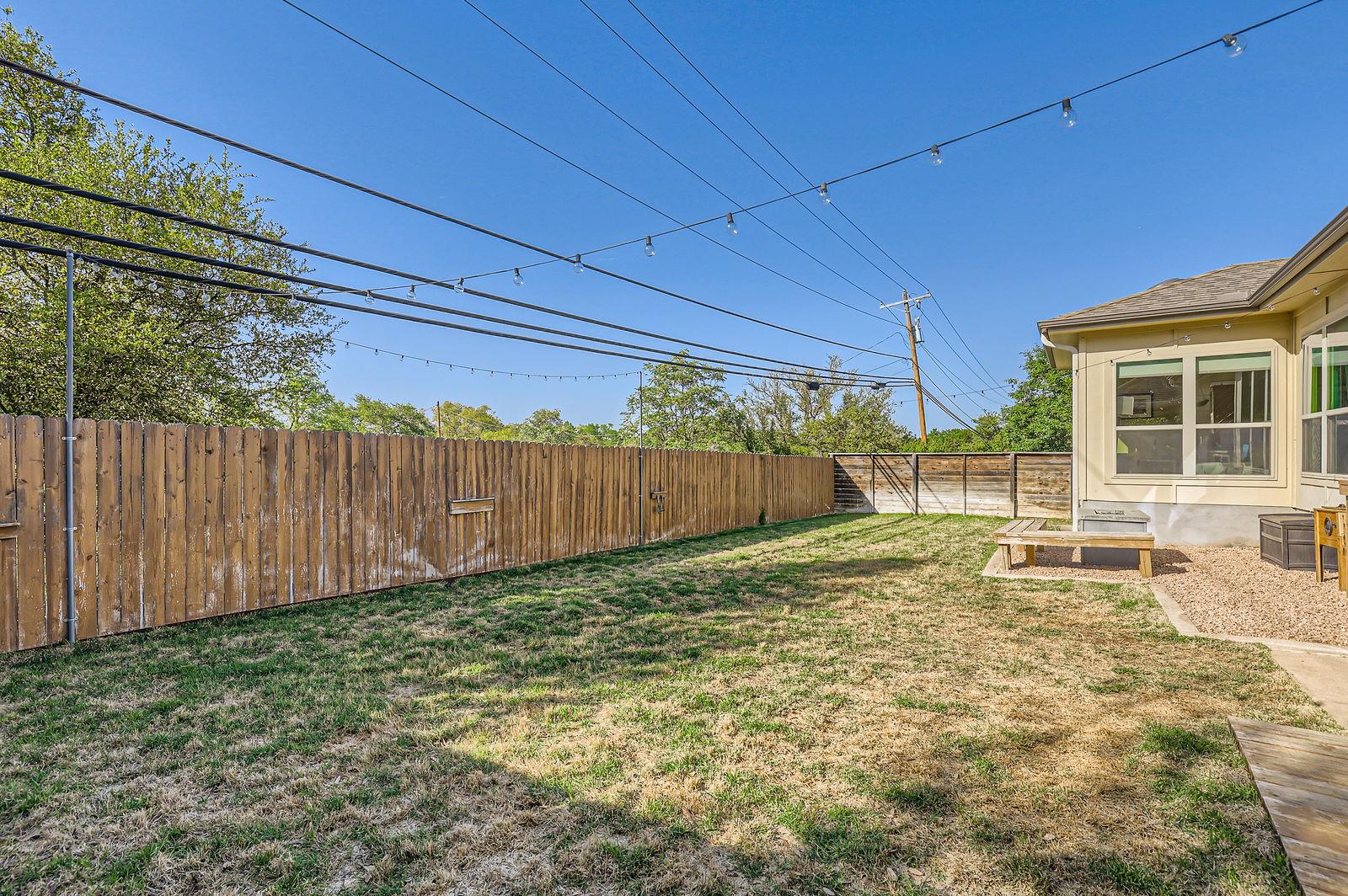 611 Algerita Dr Property Photo 25
