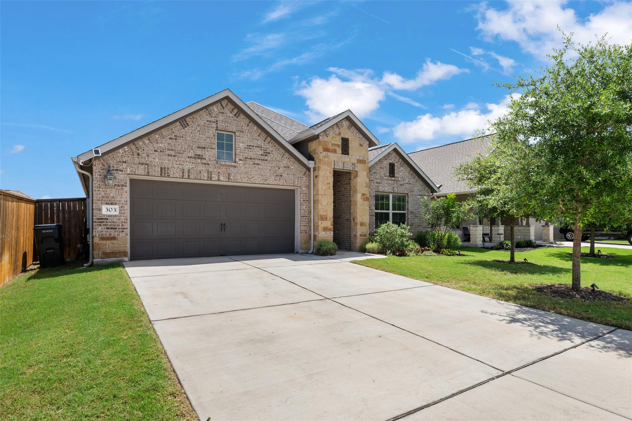 303 Cold River Run Property Photo 32