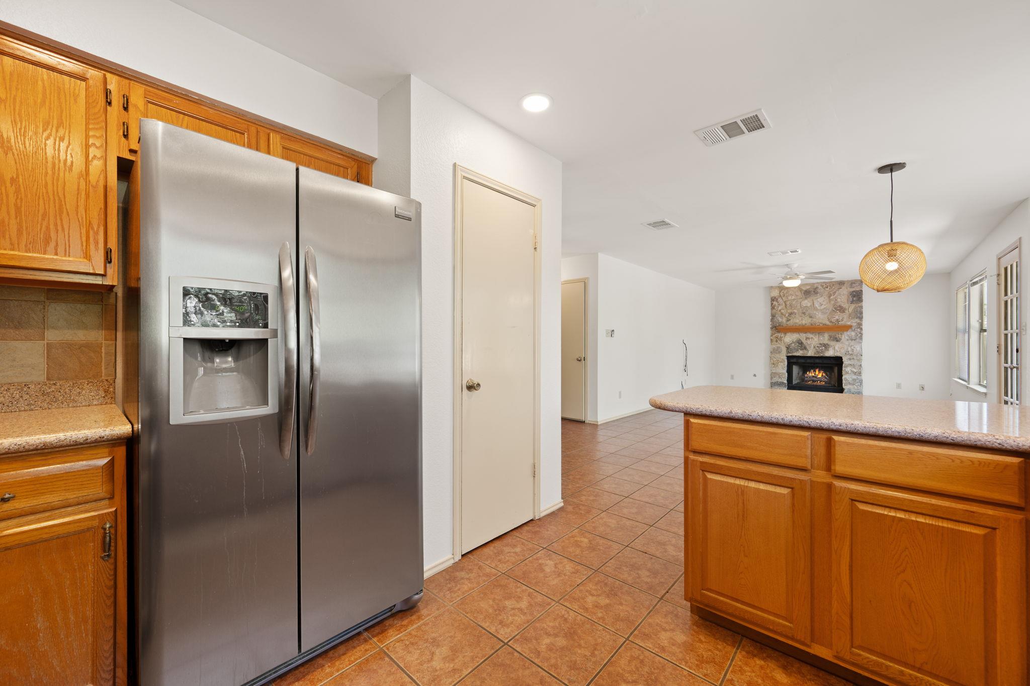 1901 Lobelia Dr Property Photo 15