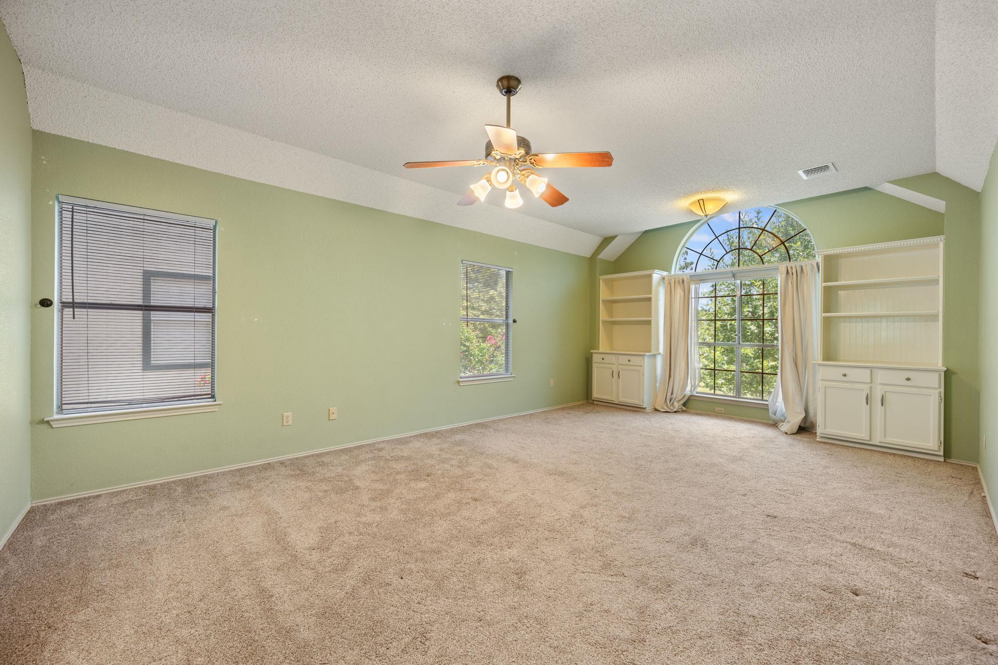1901 Lobelia Dr Property Photo 18