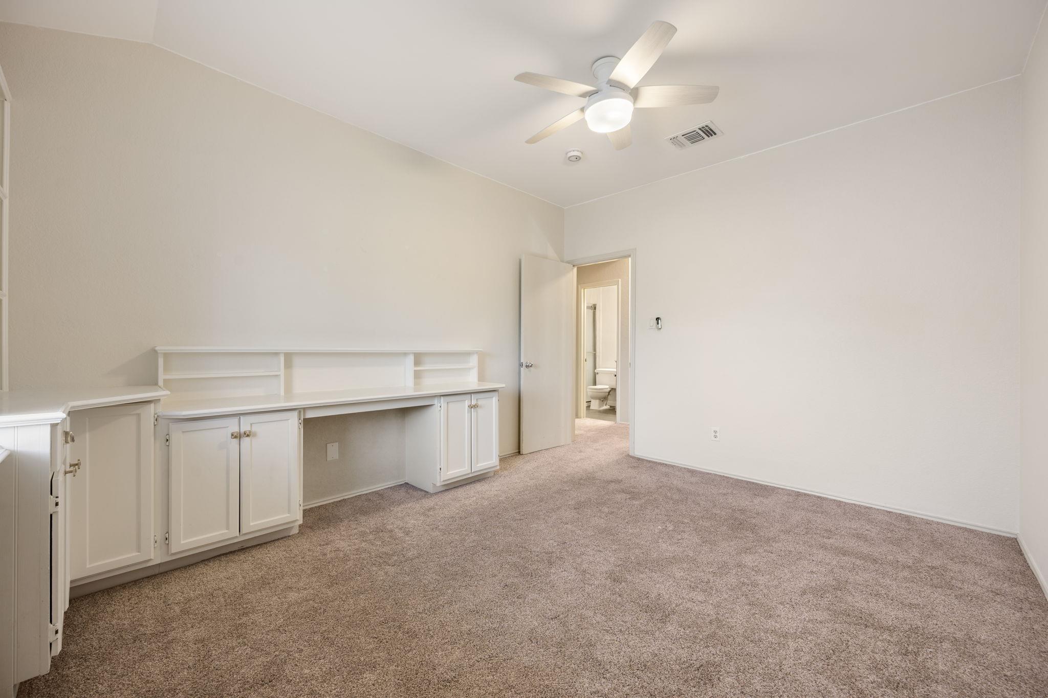1901 Lobelia Dr Property Photo 23
