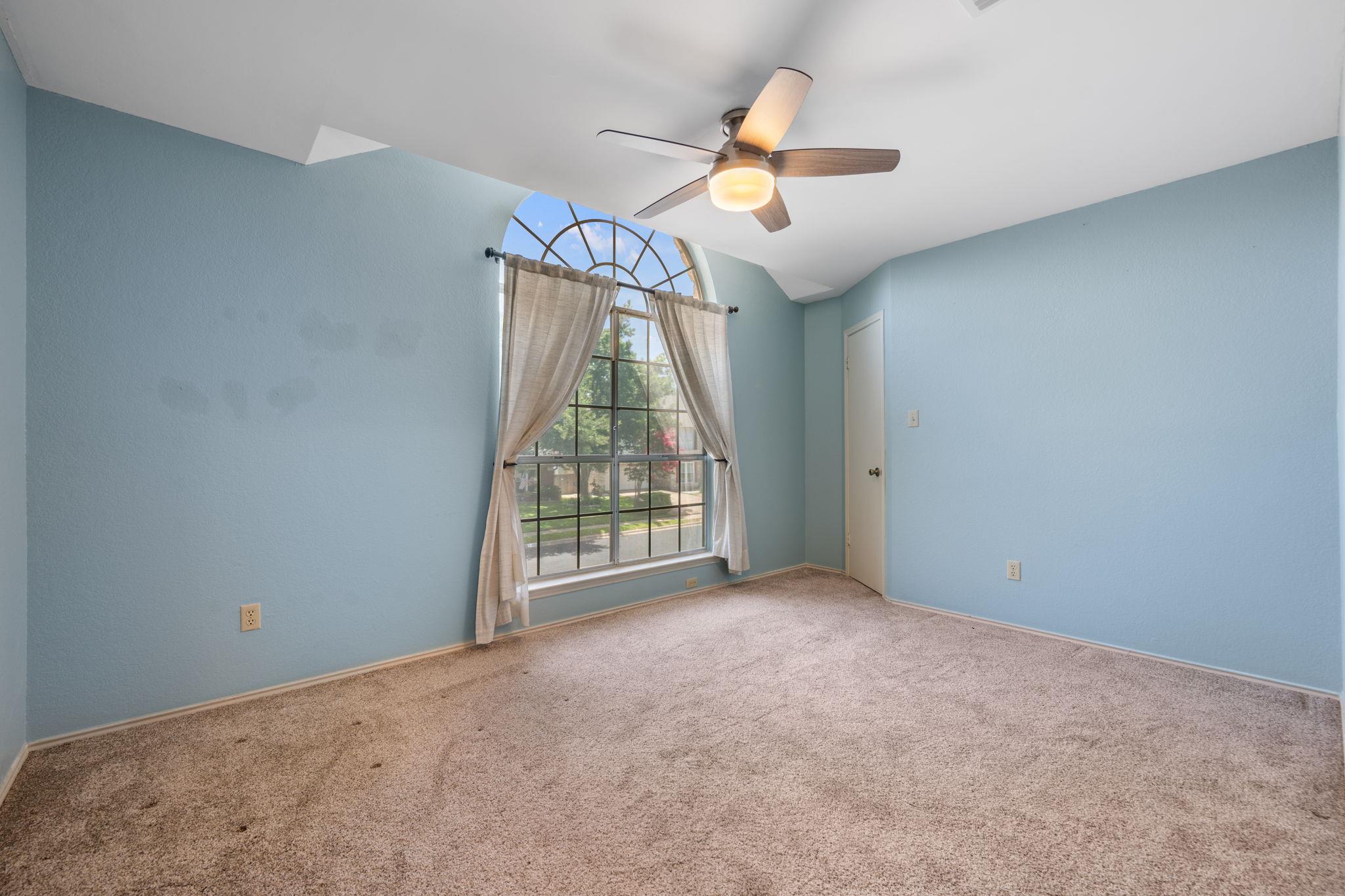 1901 Lobelia Dr Property Photo 28