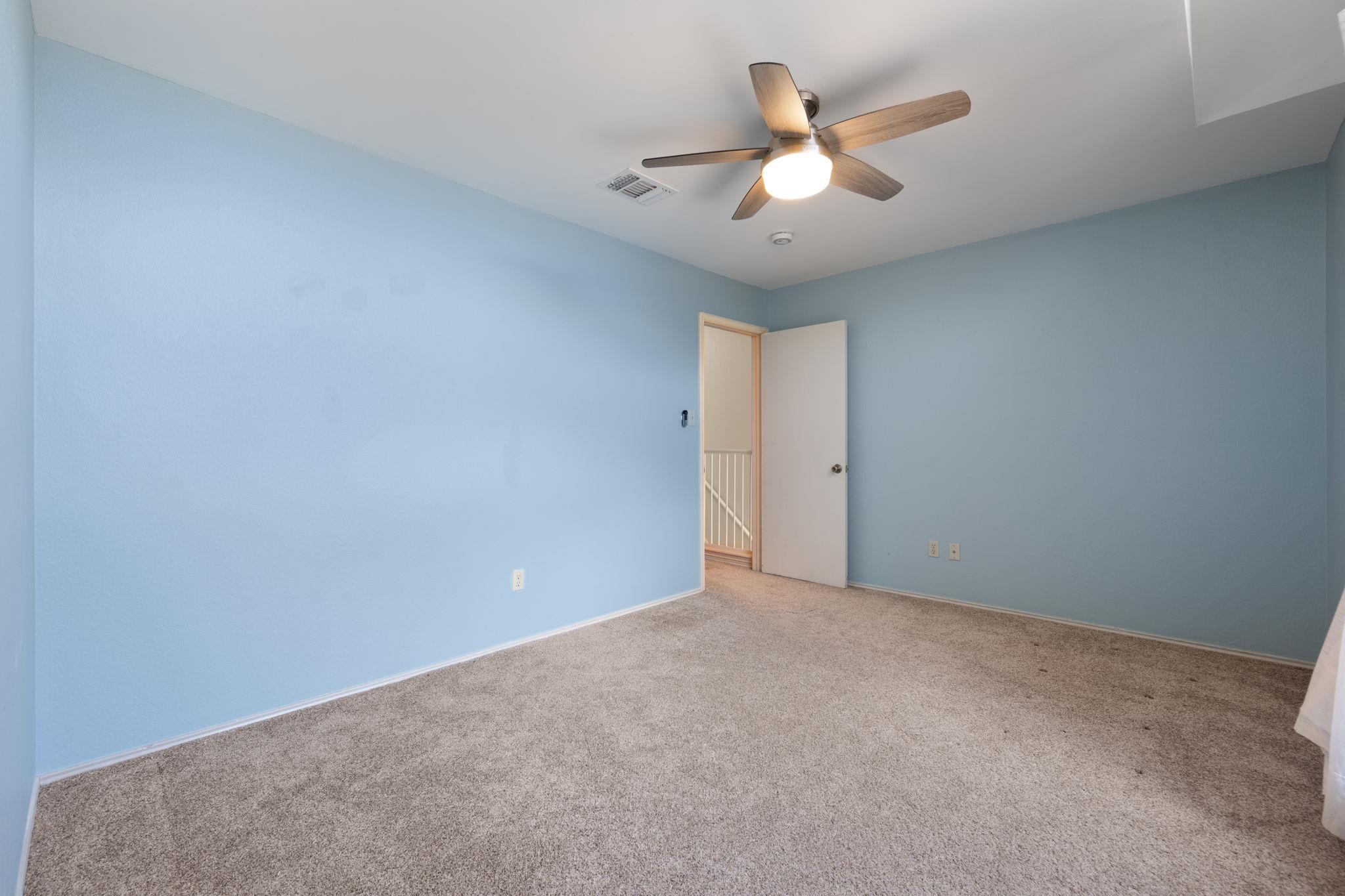1901 Lobelia Dr Property Photo 29