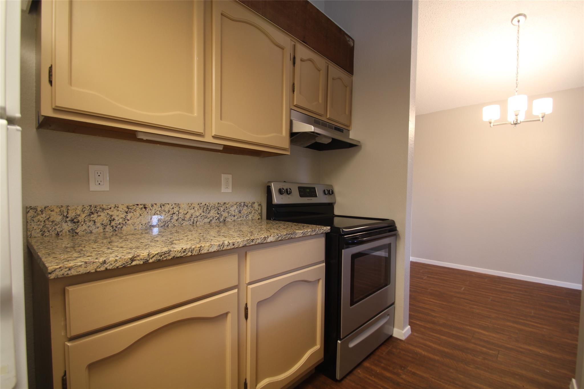 1712 Cinnamon Path #a Property Photo 16