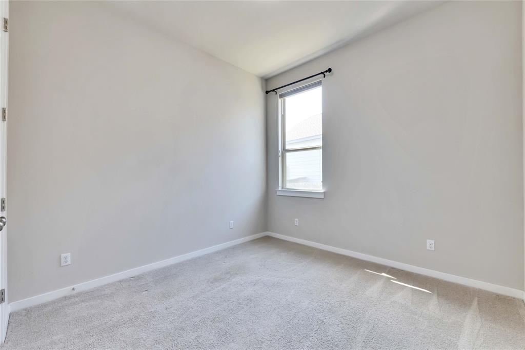 576 Dayridge Dr Property Photo 7
