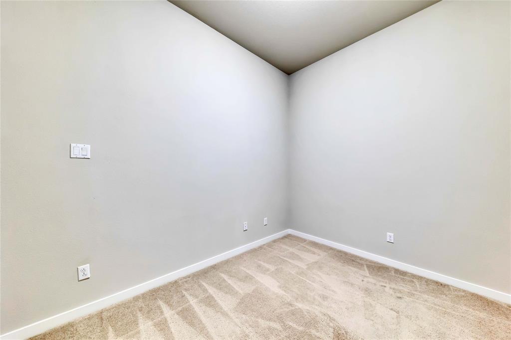 576 Dayridge Dr Property Photo 10