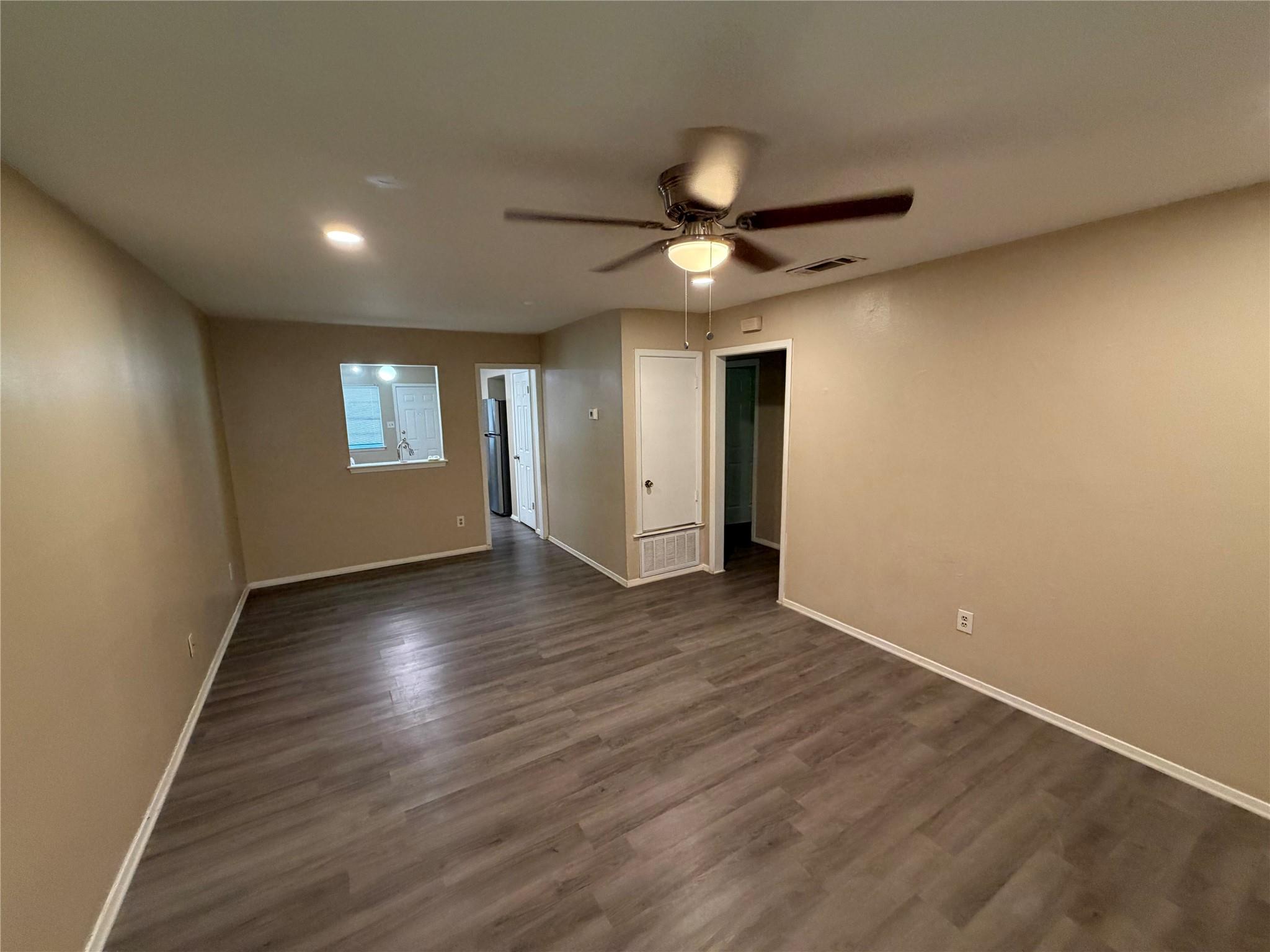 6904 Millrace Dr #b Property Photo 3