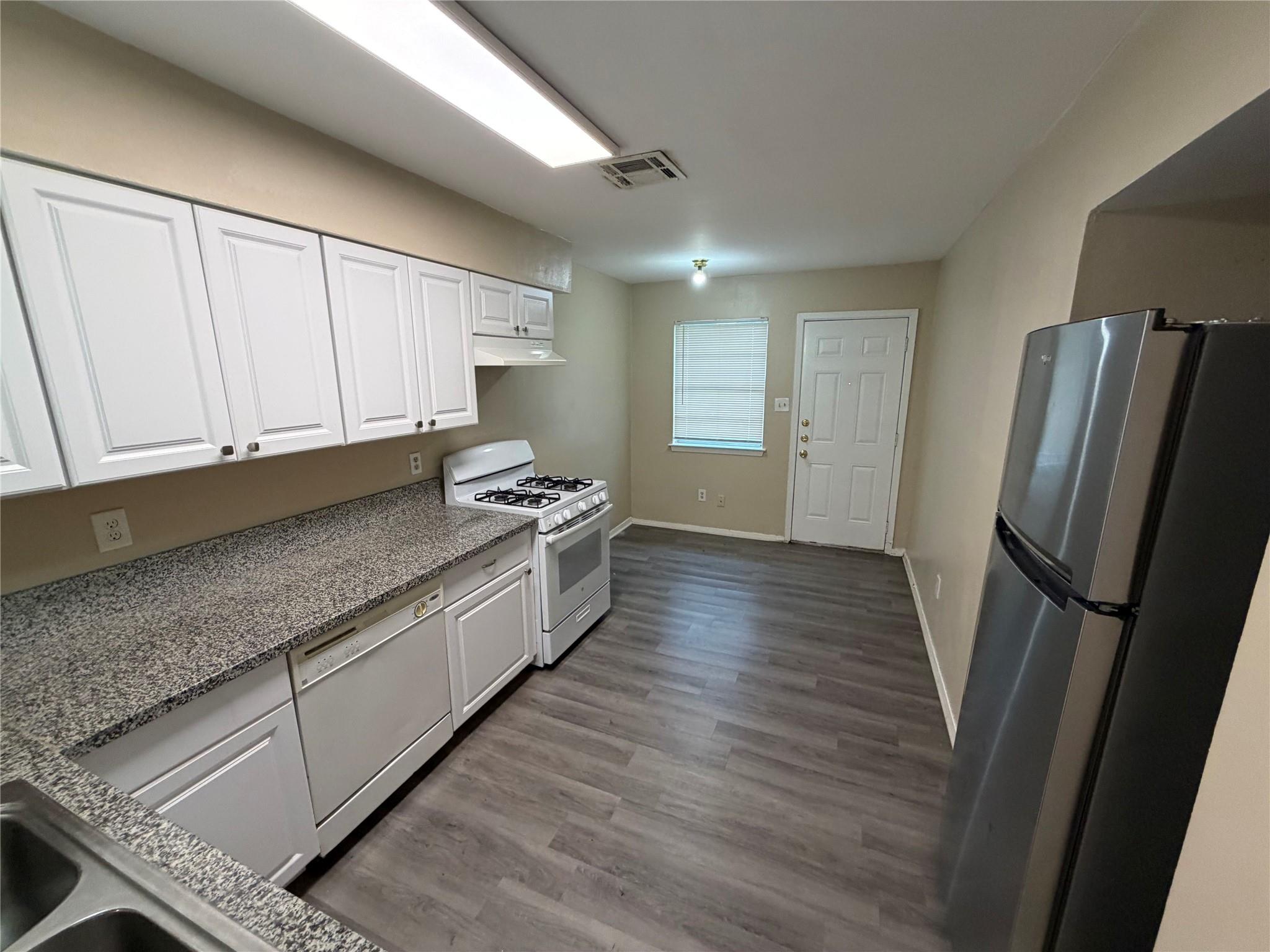 6904 Millrace Dr #b Property Photo 7