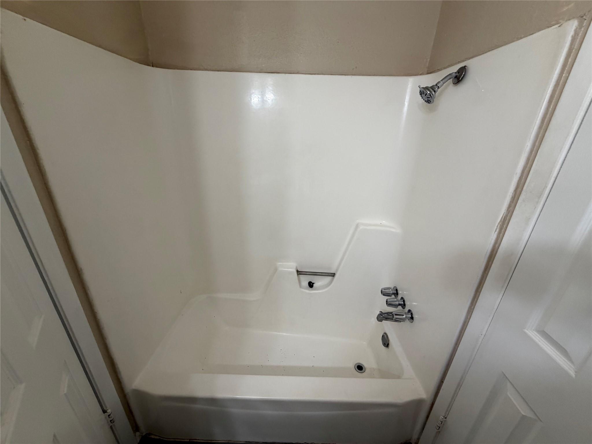 6904 Millrace Dr #b Property Photo 11